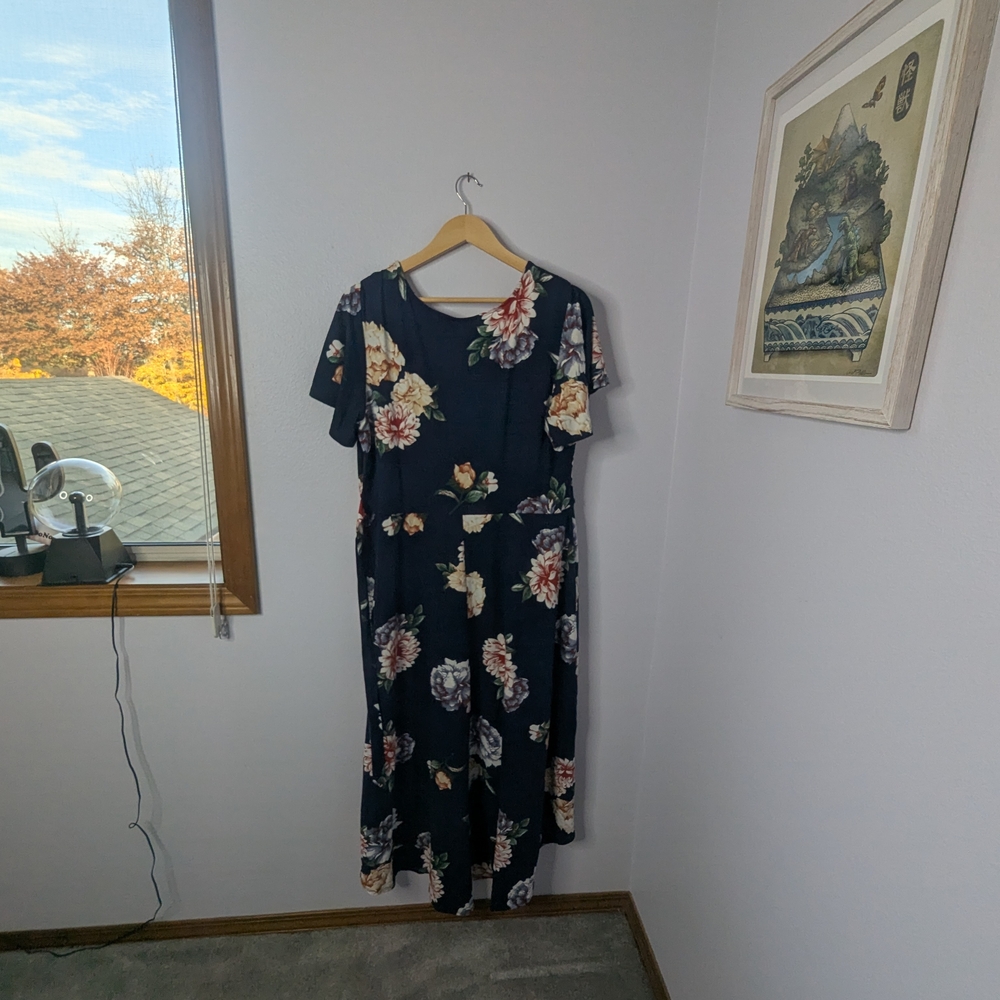 Chic Floral High-Low Dress - Navy and Peach - Picture 4 of 8